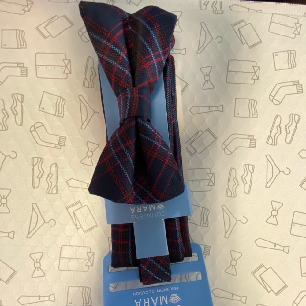 Countess Mara Pre-Tied Bow Tie & Pocket Square